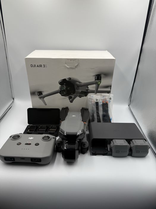 Drona DJI Air 3s ca noua Amanet Dubai