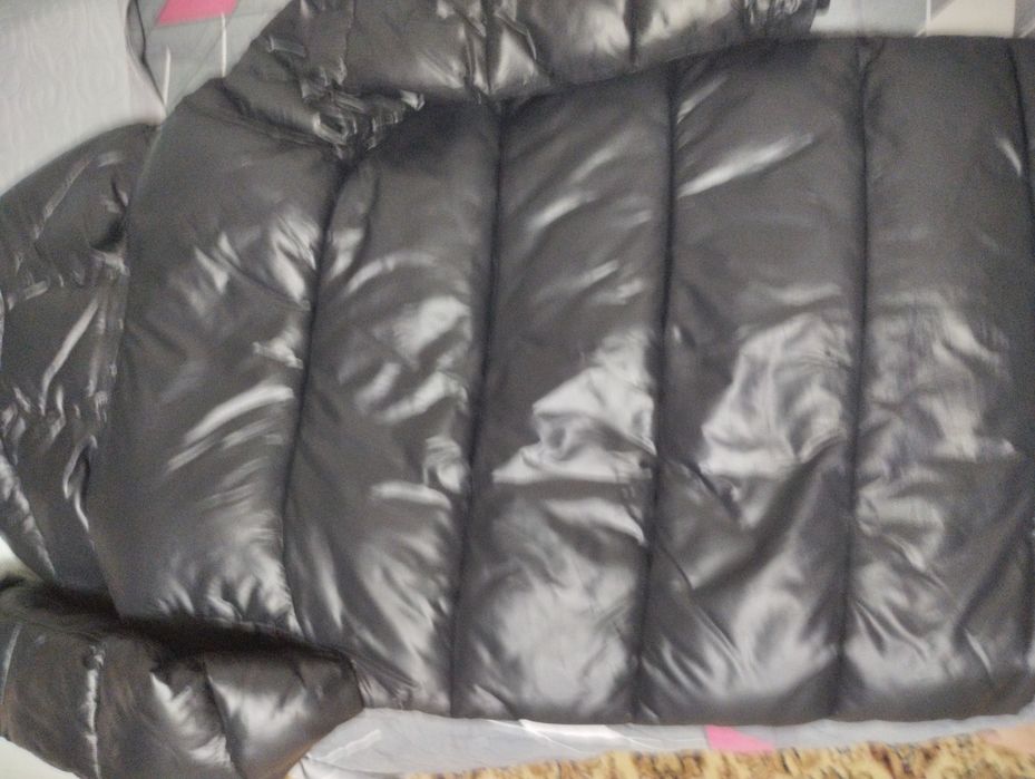 Продам зимнюю теплую куртку