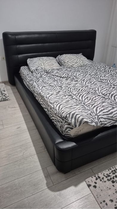 Pat 200x220 tapitat cu piele