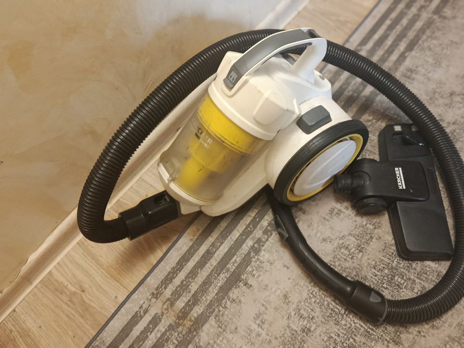 Пылесос на запчасти  Karcher