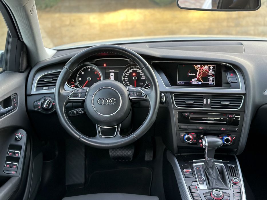 Audi A4 B8.5 Facelift - 2013 - Automat - S Line - Navi - Alb