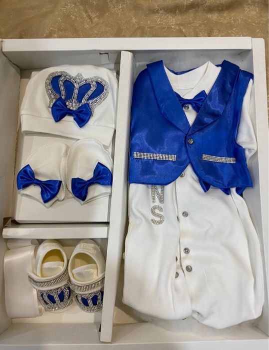 Продам костюмчик