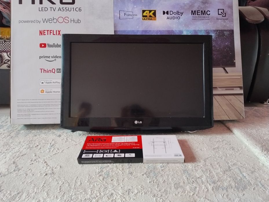 Телевизор LG 82 диоганал