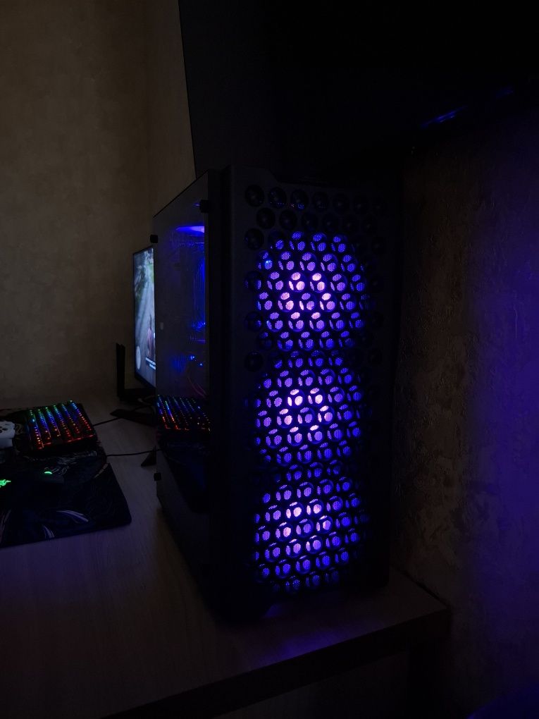 Мощьныи игравои ПК. RTX 4070