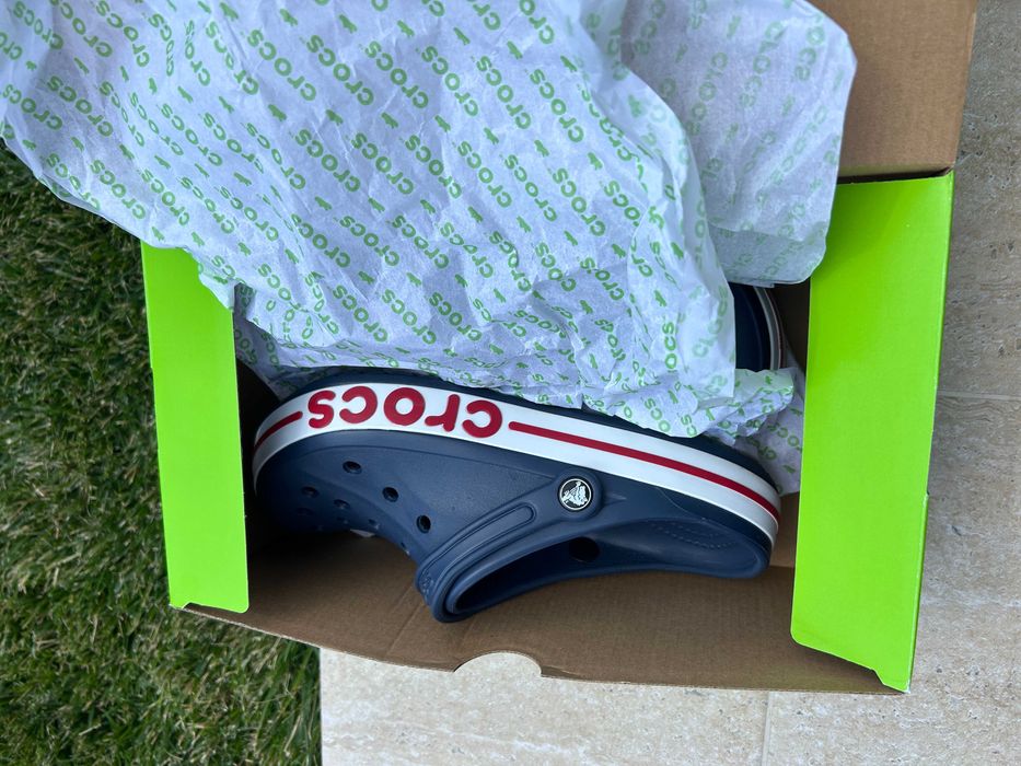 slapi crocs albastrii