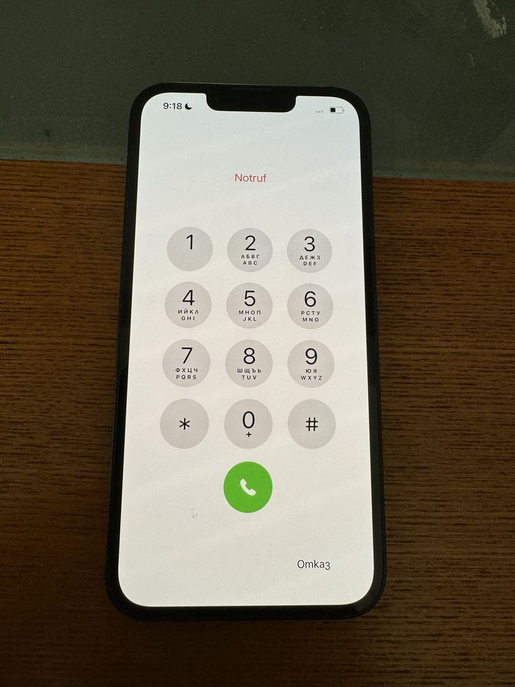 iPhone 13 - заключен/ iCloud/
