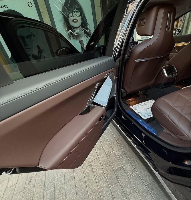 BMW i7 xDrive50L 2024 Germany