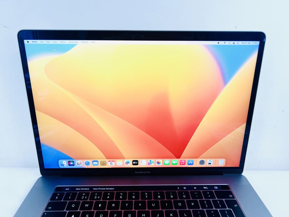 Macbook Pro 15 inch 2016 i7 16RAM 512GB Space Gray Гаранция!