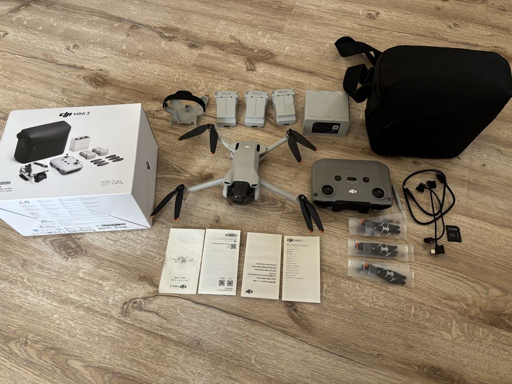 DJi mini 3 Fly More Combo