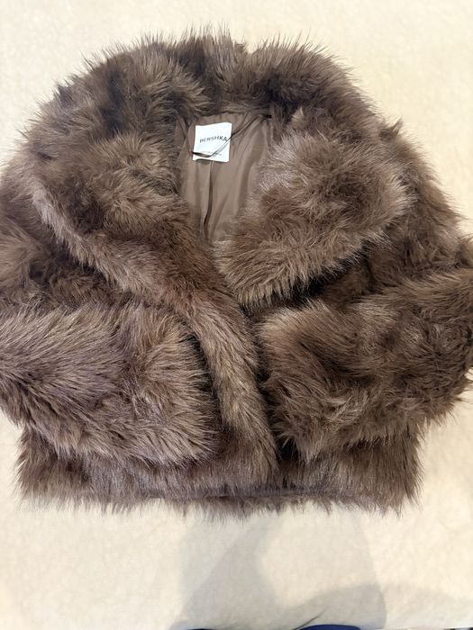 Палто bershka кафяво .