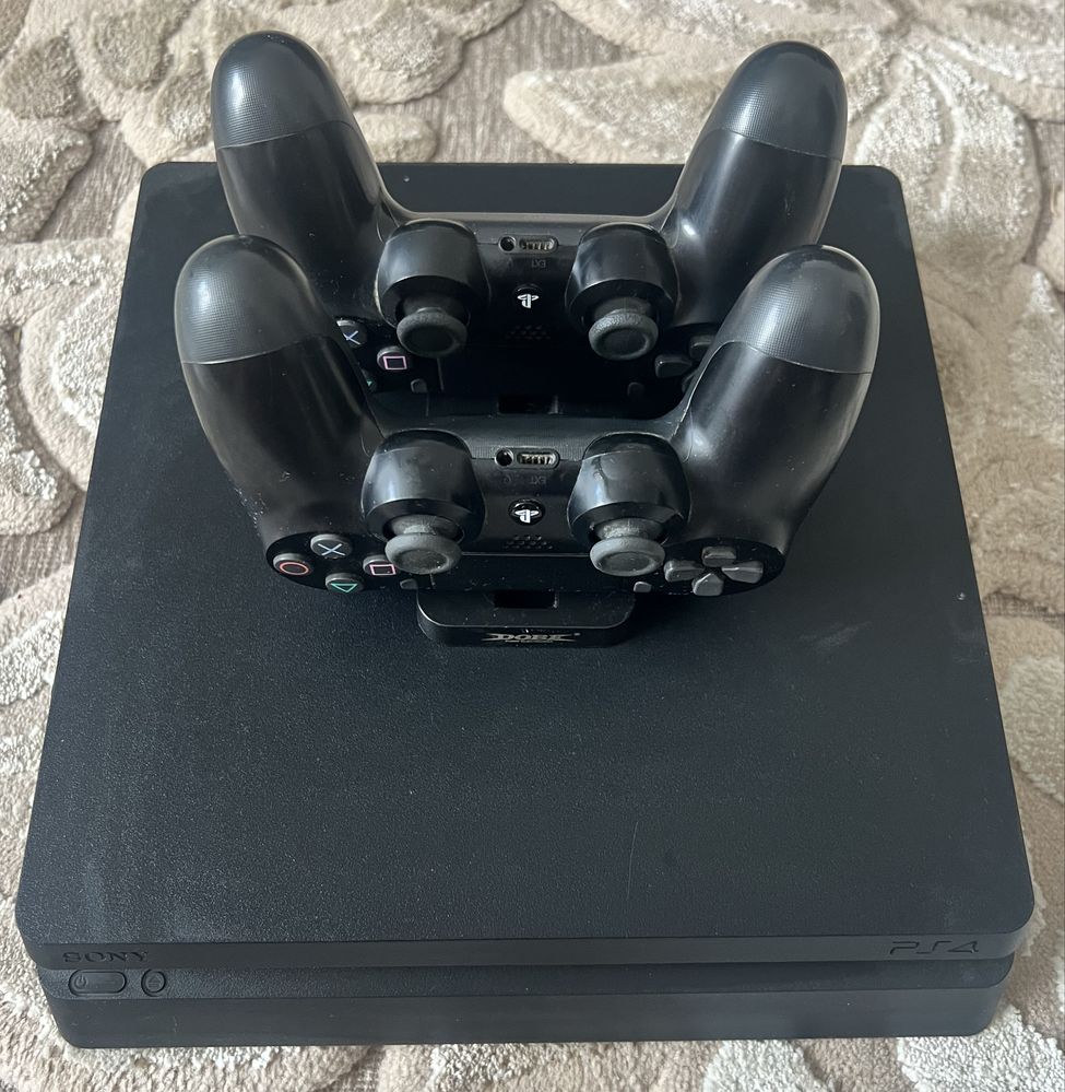 PlayStation 4 Slim 1TB