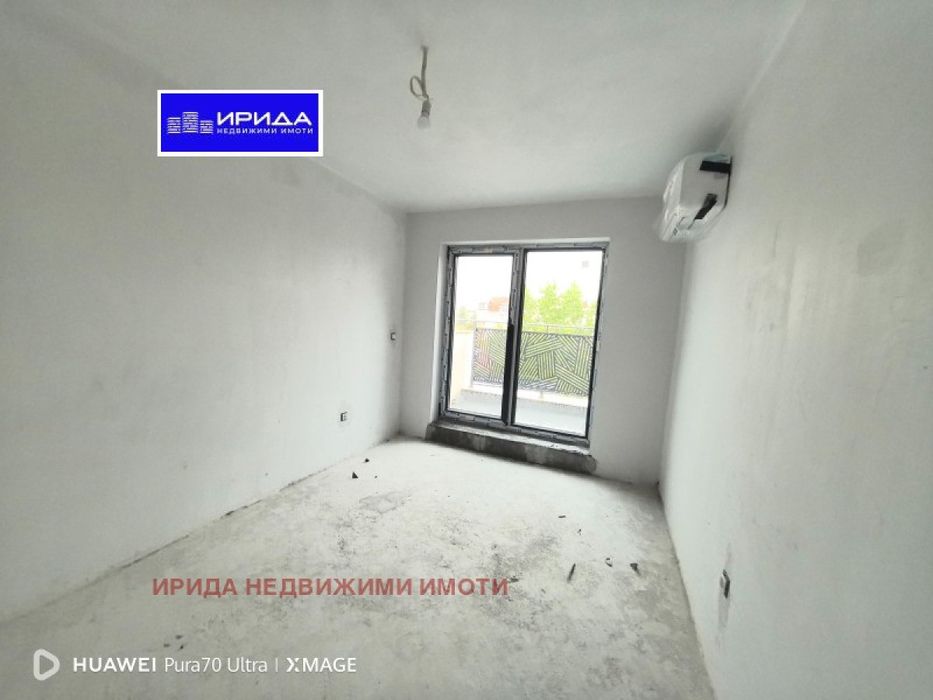 Тристаен апартамент в Бъкстон с АКТ 16!