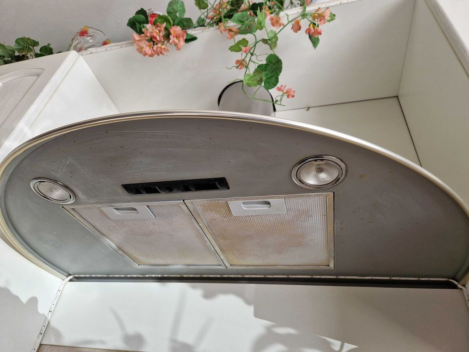 Абсорбатор BOSH инокс 90см