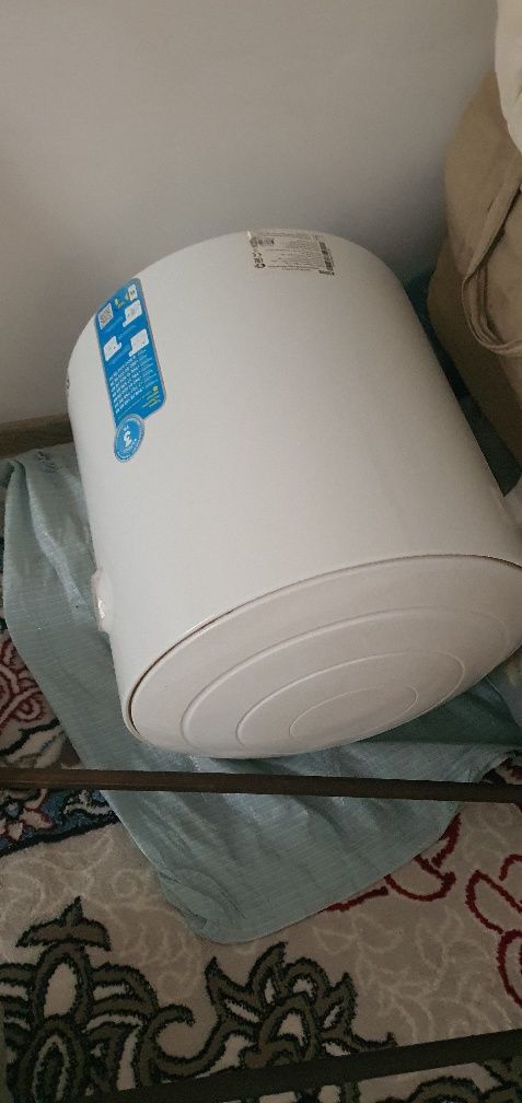 Ariston 50 litr va nasos sotiladi