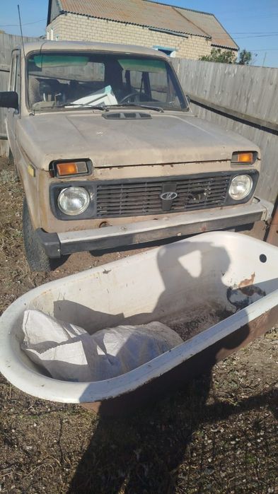 Продам наву трёх дверку