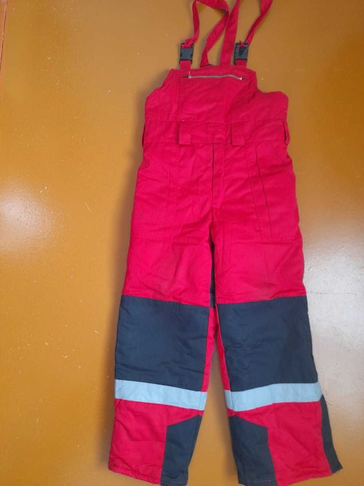 продам   утеплённые   новые  штаны   раз.48.  5.500т.