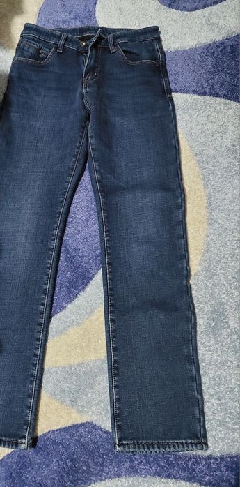 Дънки с полар .Идеални за студените зимни дни.