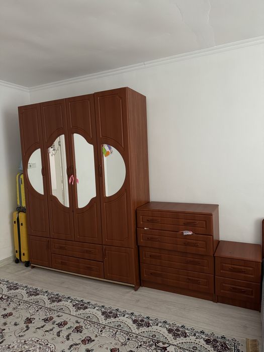 продается -б/у Шкаф, спальный гарн.в хорош сост.