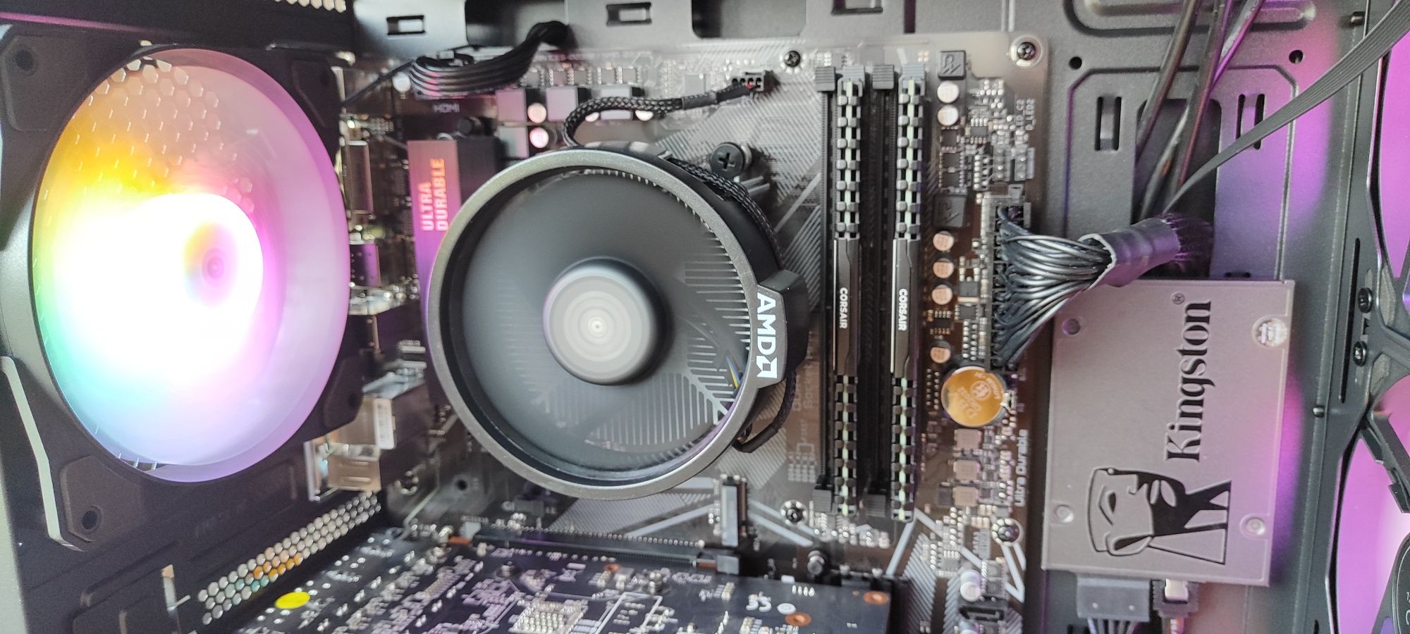 Компютър геймърски  ryzen5600x ,rx 6600 ,16 рам Corsair 750+gold захр.