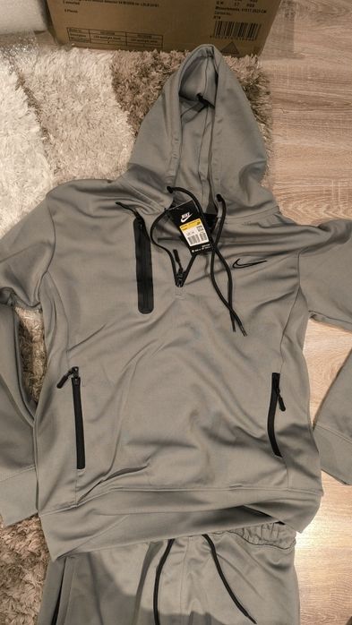 Спортен екип, анцуг Nike