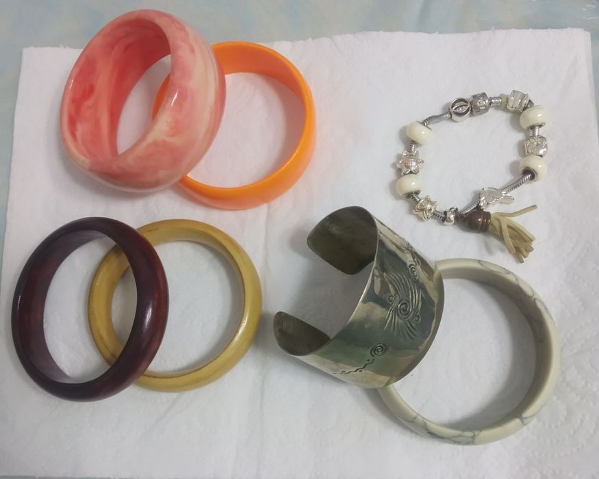 Серебро и бижутерия.