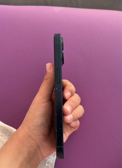 Айфон 13 в хорошем состоянии