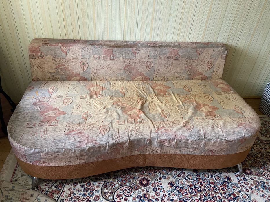 Продам диван. Забирать с Гоголя
