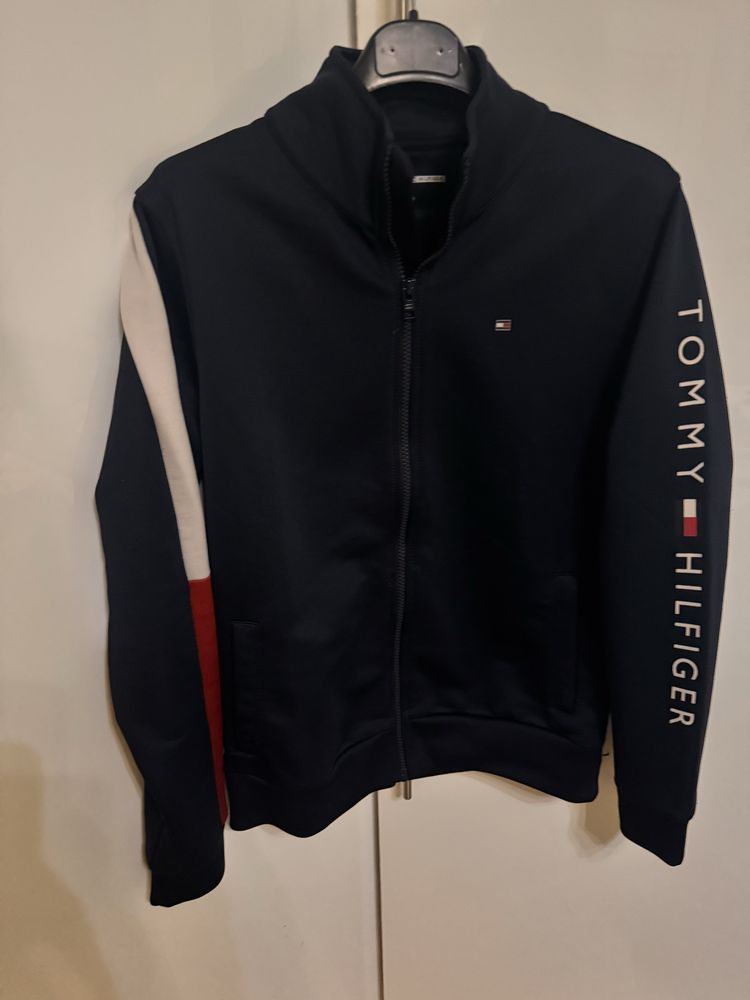 Nike и Tommy Hilfiger 164