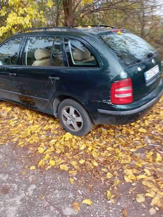 Продавам SKODA fabia 1.4 бензин спешно на части