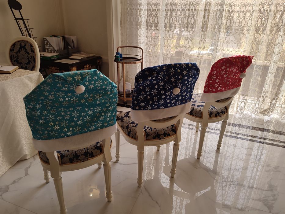 Новогодние шапочки на стулья по 500тг