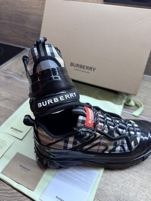 Мъжки обувки Burberry НОВИ