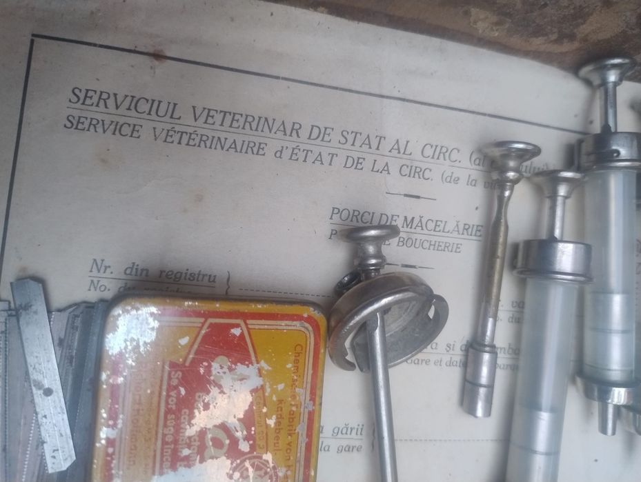 Trusa  veche doctor posibil veterinar