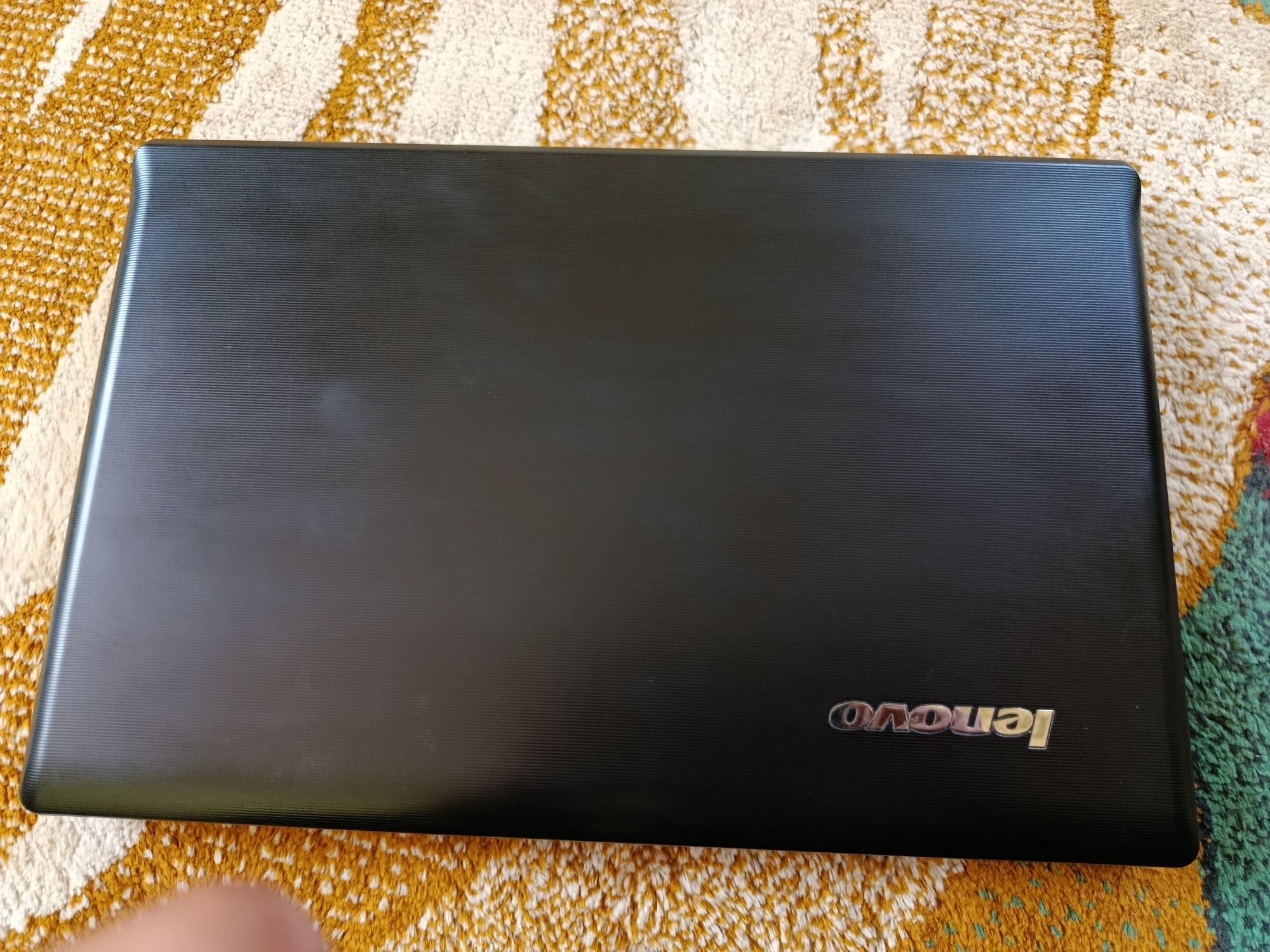 Lenovo G575 notebuk sotiladi
