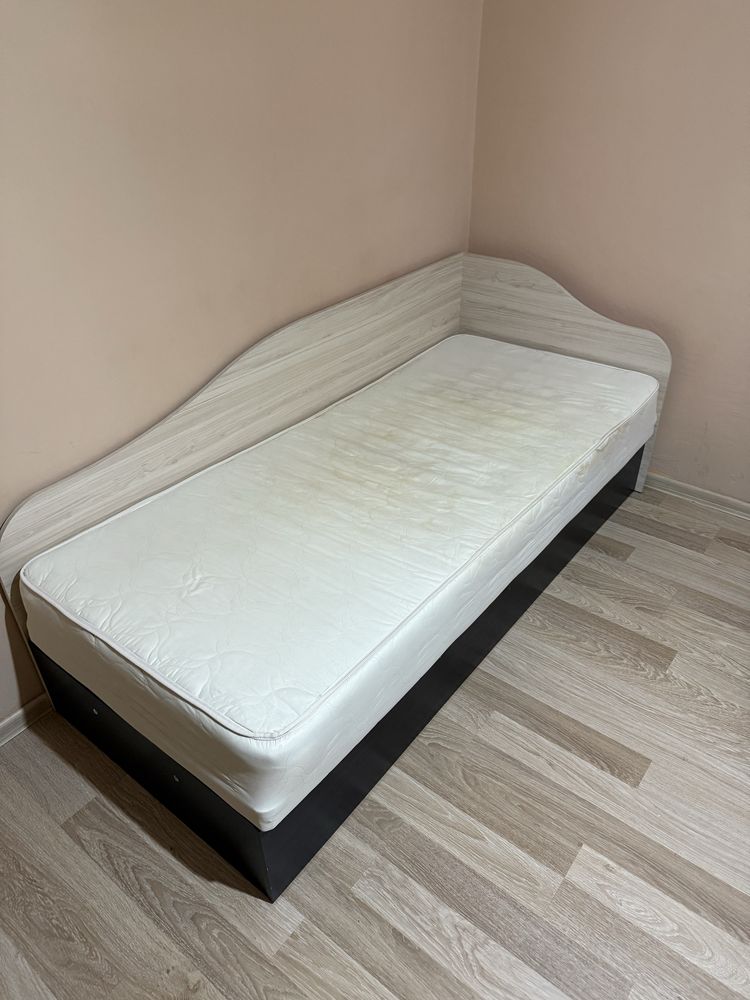 2 еденични ъглови легла