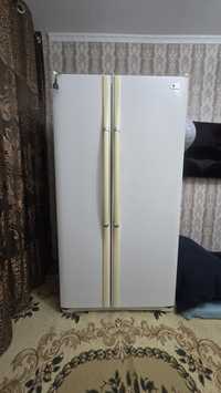 Холодильник LG двух дверный
