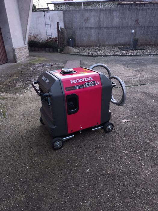 Генератор инверторен Honda EU 30is