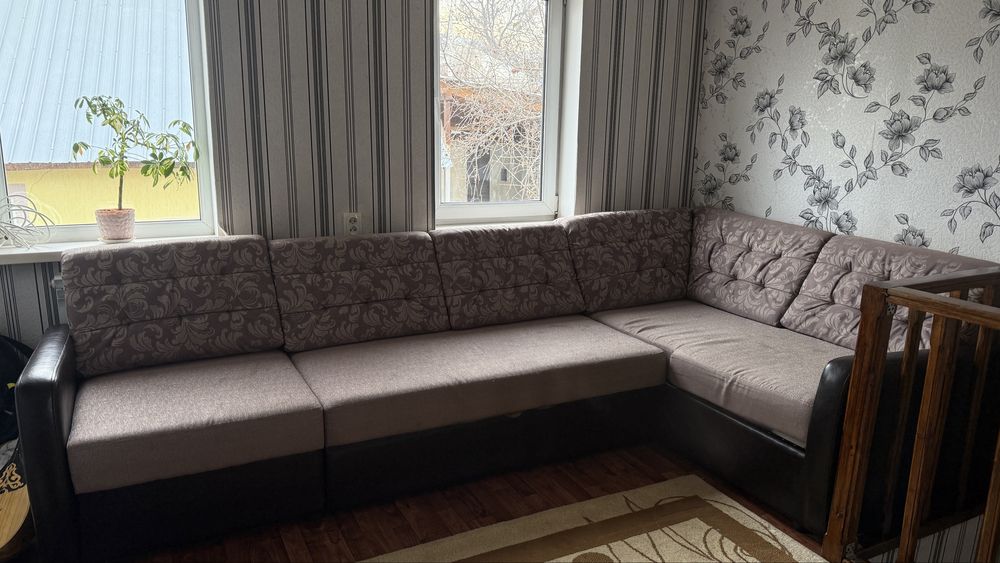 Срочно продам угловой диван