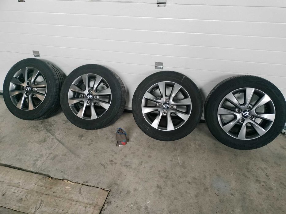 Jante aliaj originale hyundai cu cauciucuri Continental 185 60 15