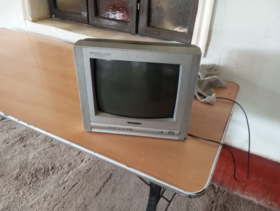 Televizor eski okira