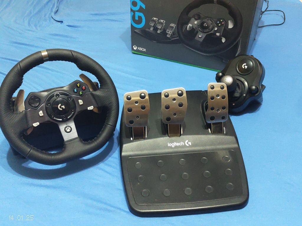 Volan Logitech G920 + Pedale + Schimbător viteze – Xbox & PC (NOU)