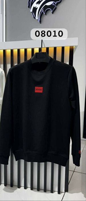 Bluze barbatesti Hugo, Emporio Armani si Puma