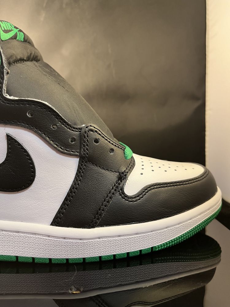 Jordan 1 high OG Lucky Green (43)