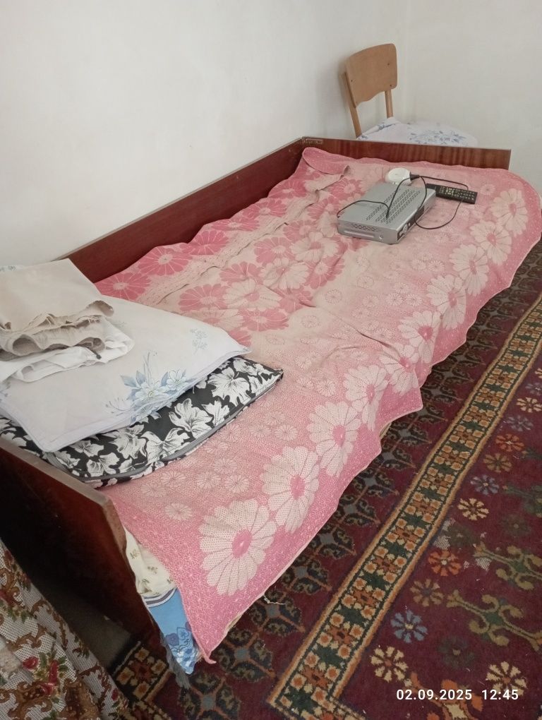 Продаётся всё из дома.