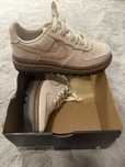 Nike Air force 1 noi cu eticheta marimea 40