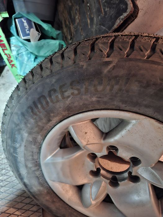 Гуми с джанти за нисан терано