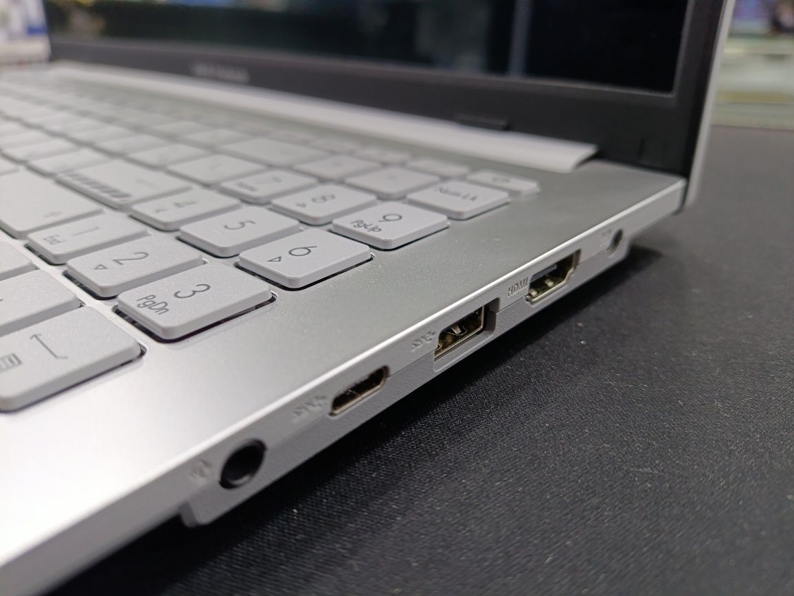 Noutbuk ноутбук Asus vivobook Go 15 OLED Bonus ryugzak orginal Bepul y