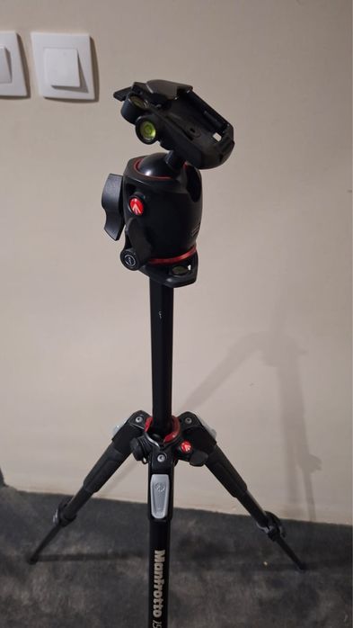 Статив Manfrotto Tripod с 90° Arm + Tilt Head