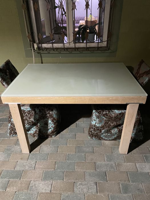 Продается ,мебель ,посуда для  ресторана