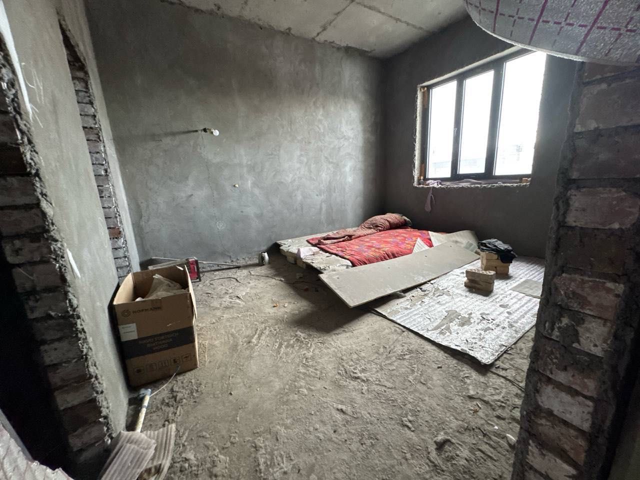 Muhtasham Продается 3 комнатная коробка Алайский Минор