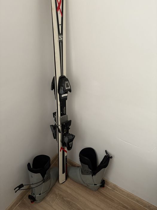 Комплект ски и обувки